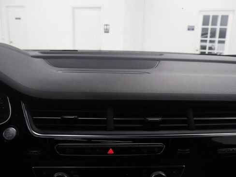 Used 2017 Audi Q7 3.0T Prestige w/ Prestige Package image 17