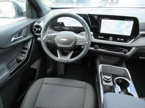 New 2026 Chevrolet Equinox LT image 12