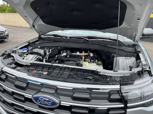 Used 2025 Ford Explorer Active w/ Active Comfort Package RWD image 23