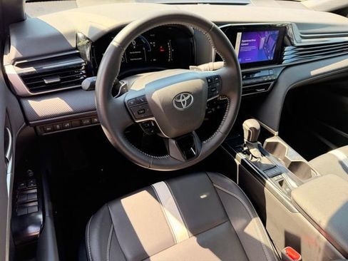 Used 2025 Toyota Camry SE FWD image 20