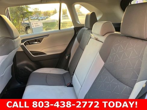 Used 2022 Toyota RAV4 XLE image 14
