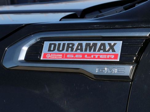 Used 2022 GMC Sierra 2500 AT4 w/ AT4 Premium Plus Package image 12