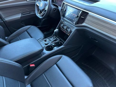 Used 2023 Volkswagen Atlas SEL AWD/4WD image 17