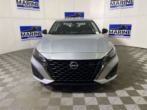 Used 2023 Nissan Altima 2.5 SR image 12