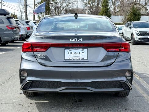 Used 2023 Kia Forte LXS image 7