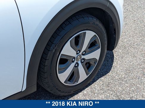 Used 2018 Kia Niro LX FWD image 13