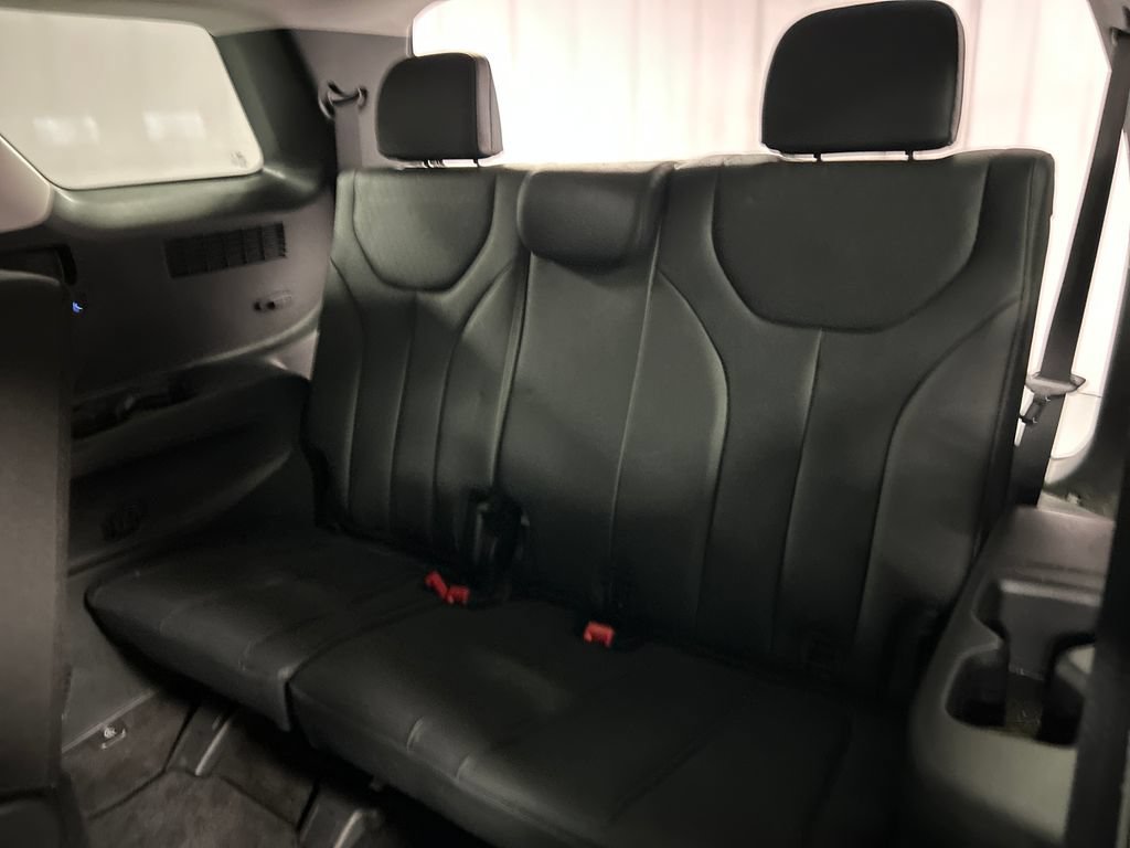 Used 2022 Hyundai Palisade SEL w/ 8P Bench Seat Package FWD image 23