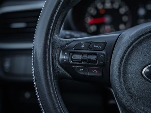 Used 2017 Kia Sorento LX image 21