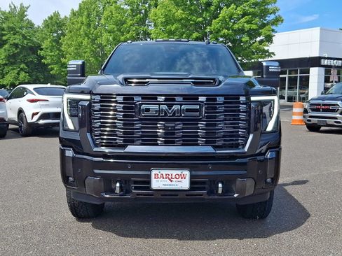 Used 2024 GMC Sierra 2500 Denali Ultimate AWD/4WD image 2