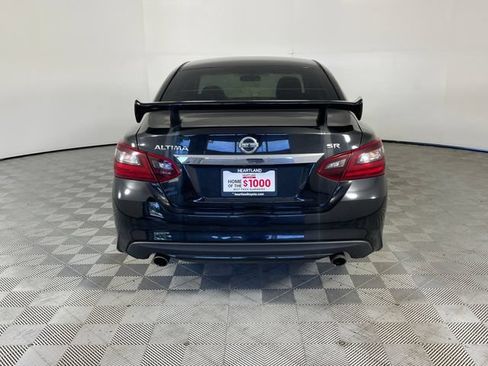 Used 2017 Nissan Altima 2.5 SR w/ Midnight Edition Package FWD image 14