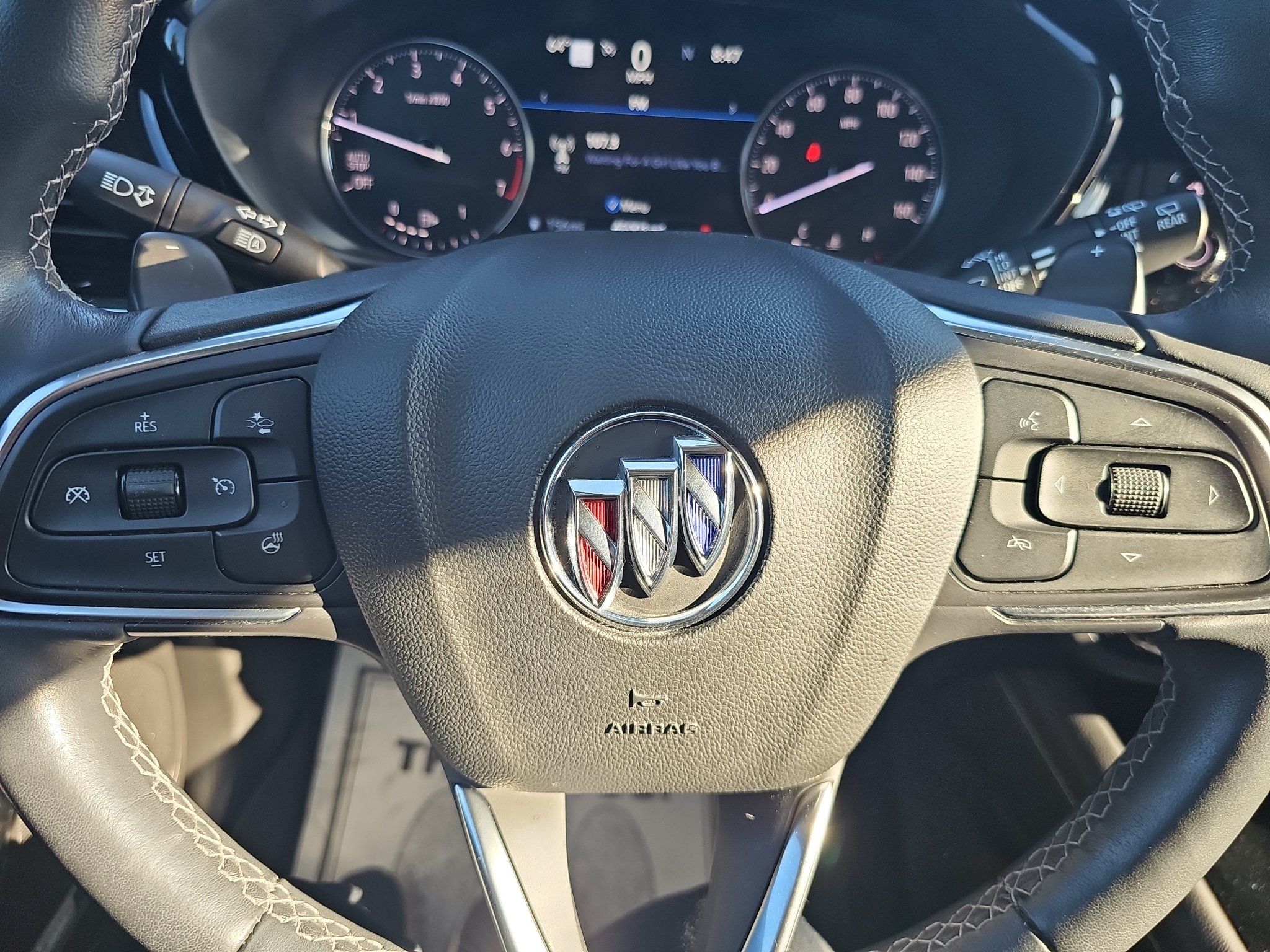 Used 2022 Buick Envision Essence w/ Technology Package I FWD image 25