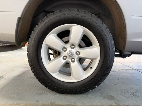 Used 2023 RAM 1500 Classic SLT AWD/4WD image 10