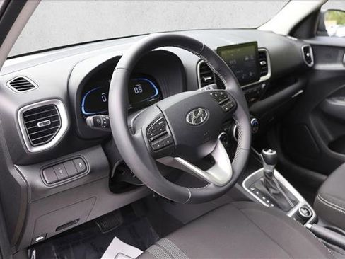 Certified 2026 Hyundai Venue SEL FWD image 10