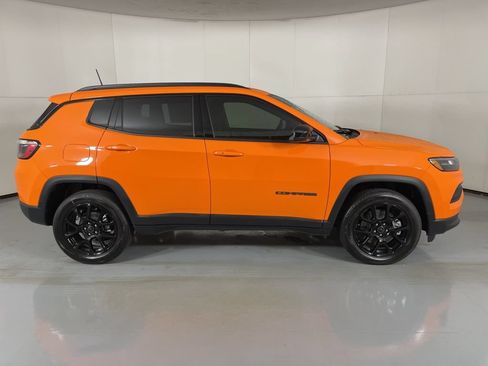 New 2026 Jeep Compass Latitude w/ Sun and Sound Group AWD/4WD image 9