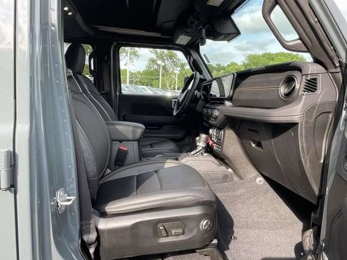 Used 2025 Jeep Wrangler Unlimited Rubicon 392 AWD/4WD image 31