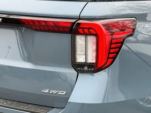 New 2026 Ford Explorer Active w/ Active Comfort Package image 8