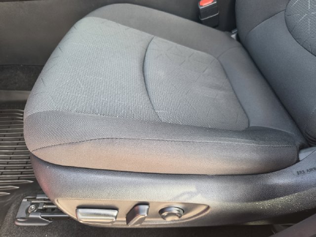 Used 2021 Toyota RAV4 XLE w/ Convenience Package AWD/4WD image 21