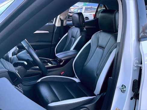 Used 2024 Buick Envision Sport Touring image 25