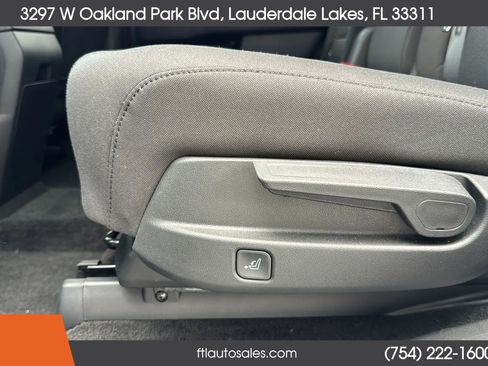 Used 2025 Hyundai Santa Fe SE image 23