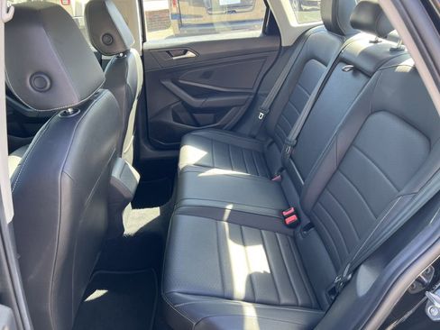 Used 2021 Volkswagen Jetta SE image 12