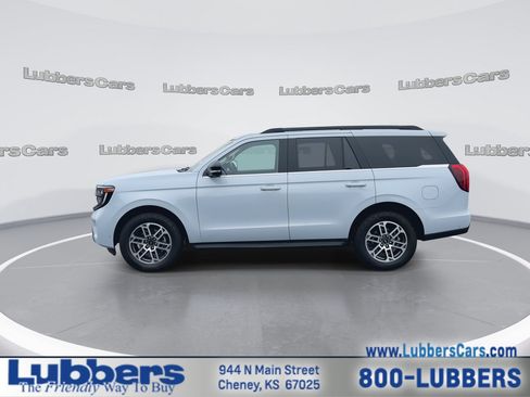 Used 2025 Ford Expedition Active AWD/4WD image 5