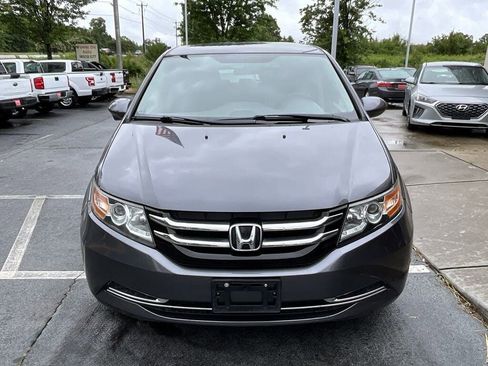 Used 2017 Honda Odyssey SE image 2