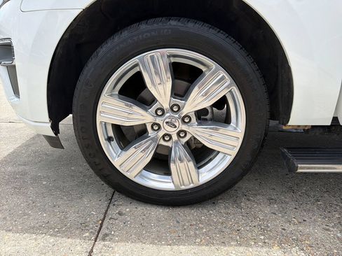 Used 2023 Ford Expedition Max Platinum RWD image 32