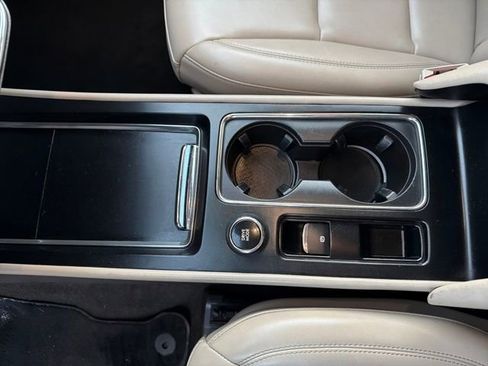 Certified 2023 Lincoln Corsair AWD image 28