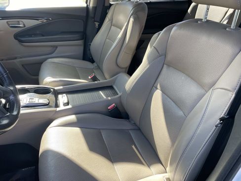 Used 2019 Honda Pilot Elite image 17