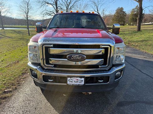 Used 2015 Ford F350 Lariat image 2