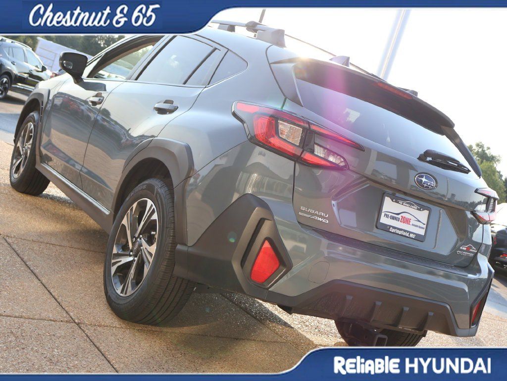 Used 2024 Subaru Crosstrek 2.0i Premium AWD/4WD image 4