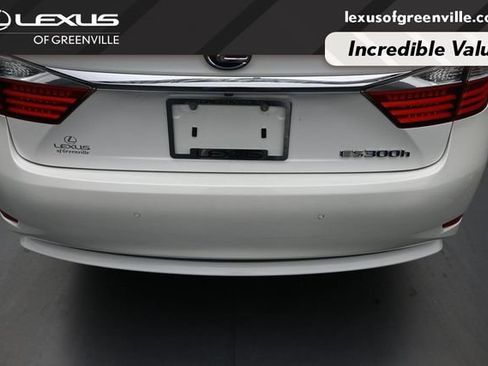 Used 2014 Lexus ES 300h w/ Luxury Package w/Bamboo Trim FWD image 30