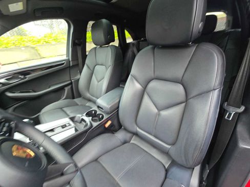 Used 2023 Porsche Macan S AWD/4WD image 22