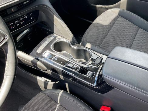 Used 2022 Buick Envision Preferred FWD image 17