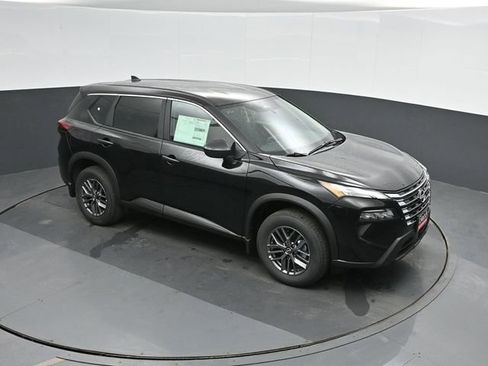 New 2026 Nissan Rogue S image 32