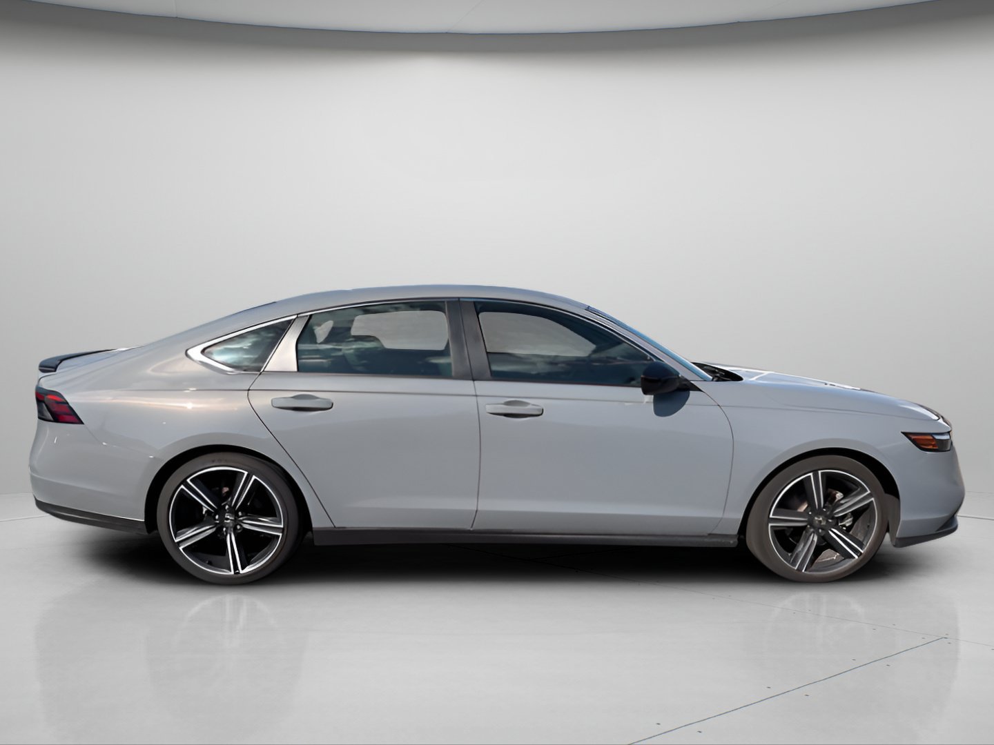Used 2024 Honda Accord Sport image 6