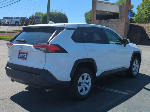 Used 2024 Toyota RAV4 LE FWD image 5