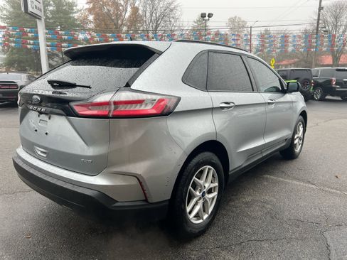 Used 2022 Ford Edge SE image 7