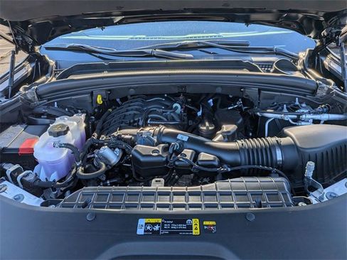 New 2025 Jeep Grand Cherokee Limited w/ Black Appearance Package image 32