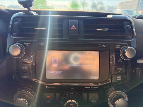 Used 2019 Toyota 4Runner TRD Off-Road Premium AWD/4WD image 19