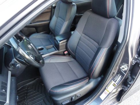 Used 2016 Toyota Camry SE FWD image 8