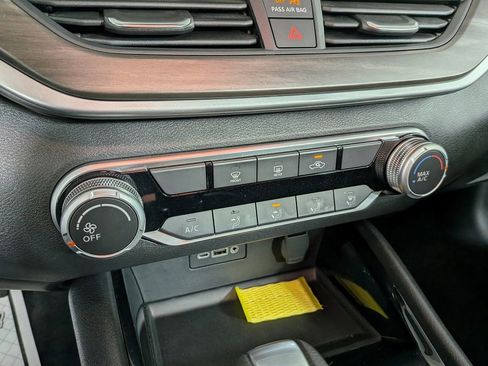 Used 2024 Nissan Altima 2.5 SV image 26