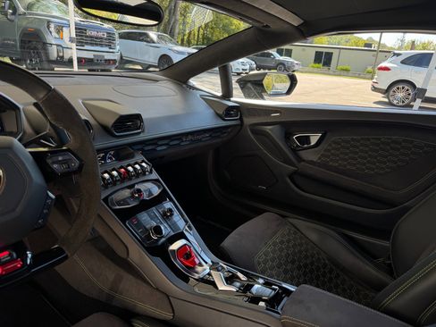 Used 2017 Lamborghini Huracan LP 610-4 image 26