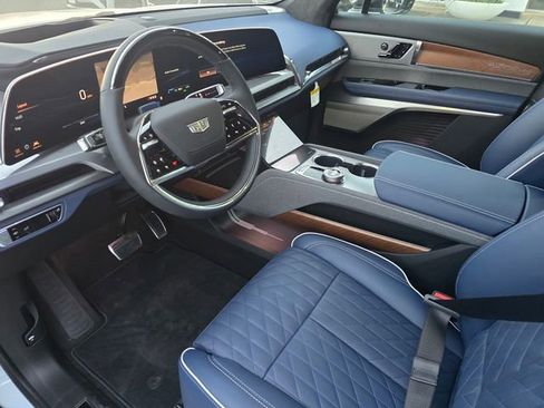 New 2026 Cadillac Vistiq Premium Luxury AWD/4WD image 21