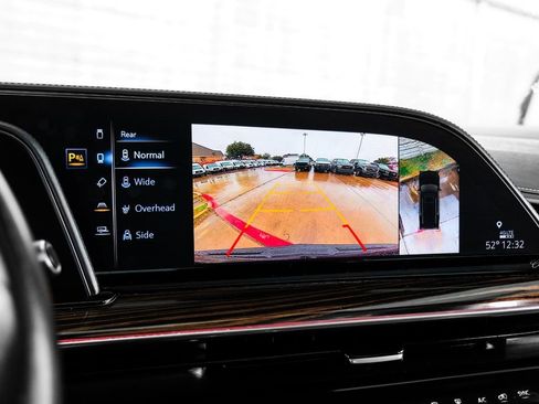 Used 2021 Cadillac Escalade ESV Premium Luxury image 18