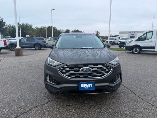 Used 2020 Ford Edge Titanium w/ Class II Trailer Tow Package AWD/4WD image 3