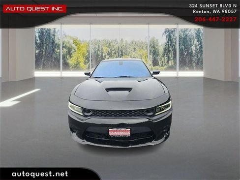 Used 2019 Dodge Charger Scat Pack w/ Navigation & Travel Group image 2
