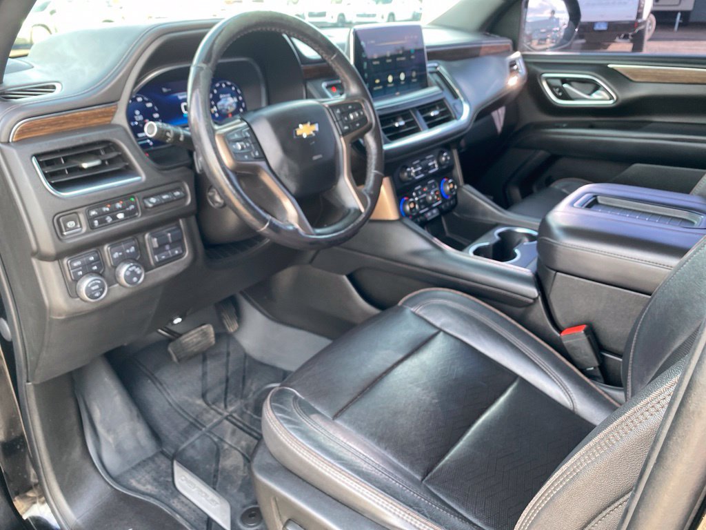 Used 2022 Chevrolet Suburban High Country AWD/4WD image 39