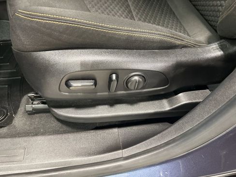 Used 2018 GMC Terrain SLE w/ Driver Convenience Package FWD image 12