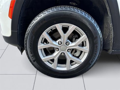 Used 2022 Jeep Grand Cherokee Limited image 8